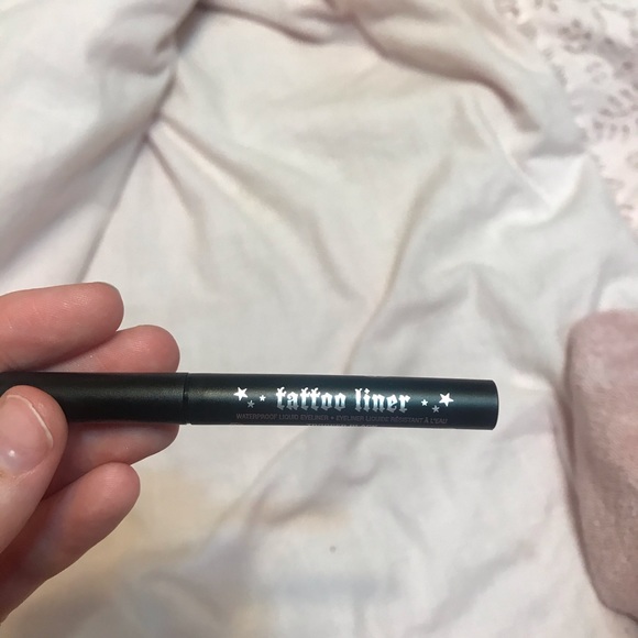 Kat Von D - MINI Black Eyeliner - Picture 2 of 2